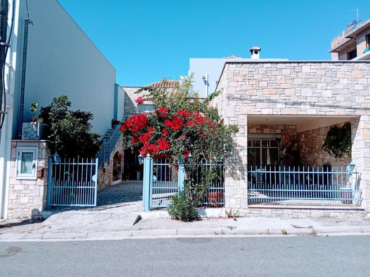 Appartement Πέτρινο Στη Θάλασσα à Nafpaktos Extérieur photo