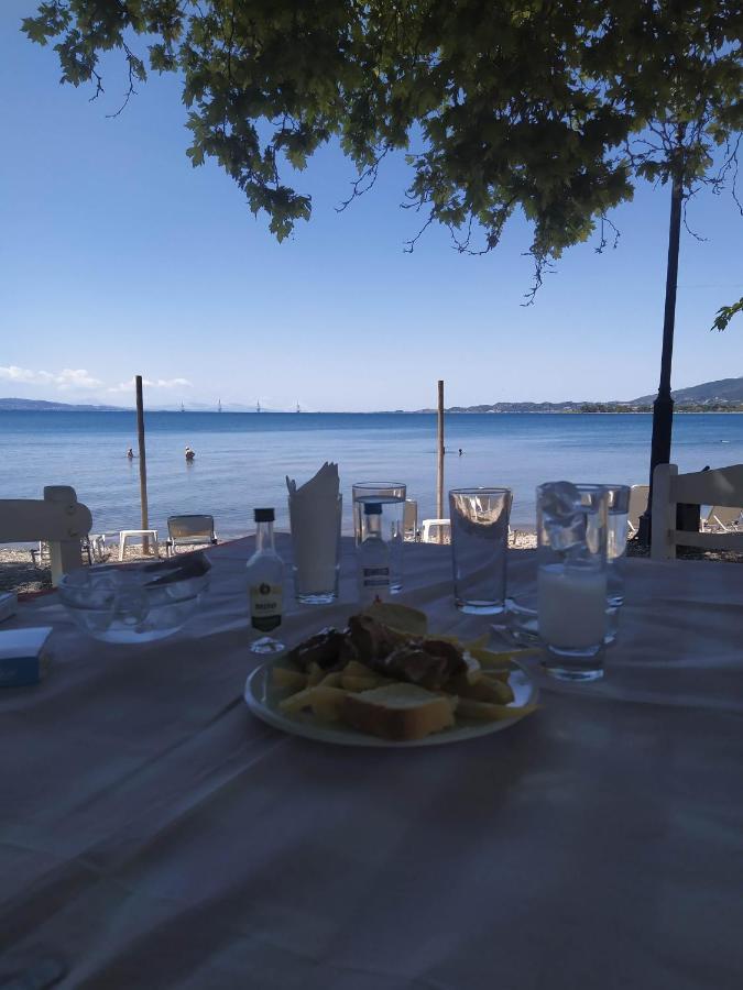 Appartement Πέτρινο Στη Θάλασσα à Nafpaktos Extérieur photo