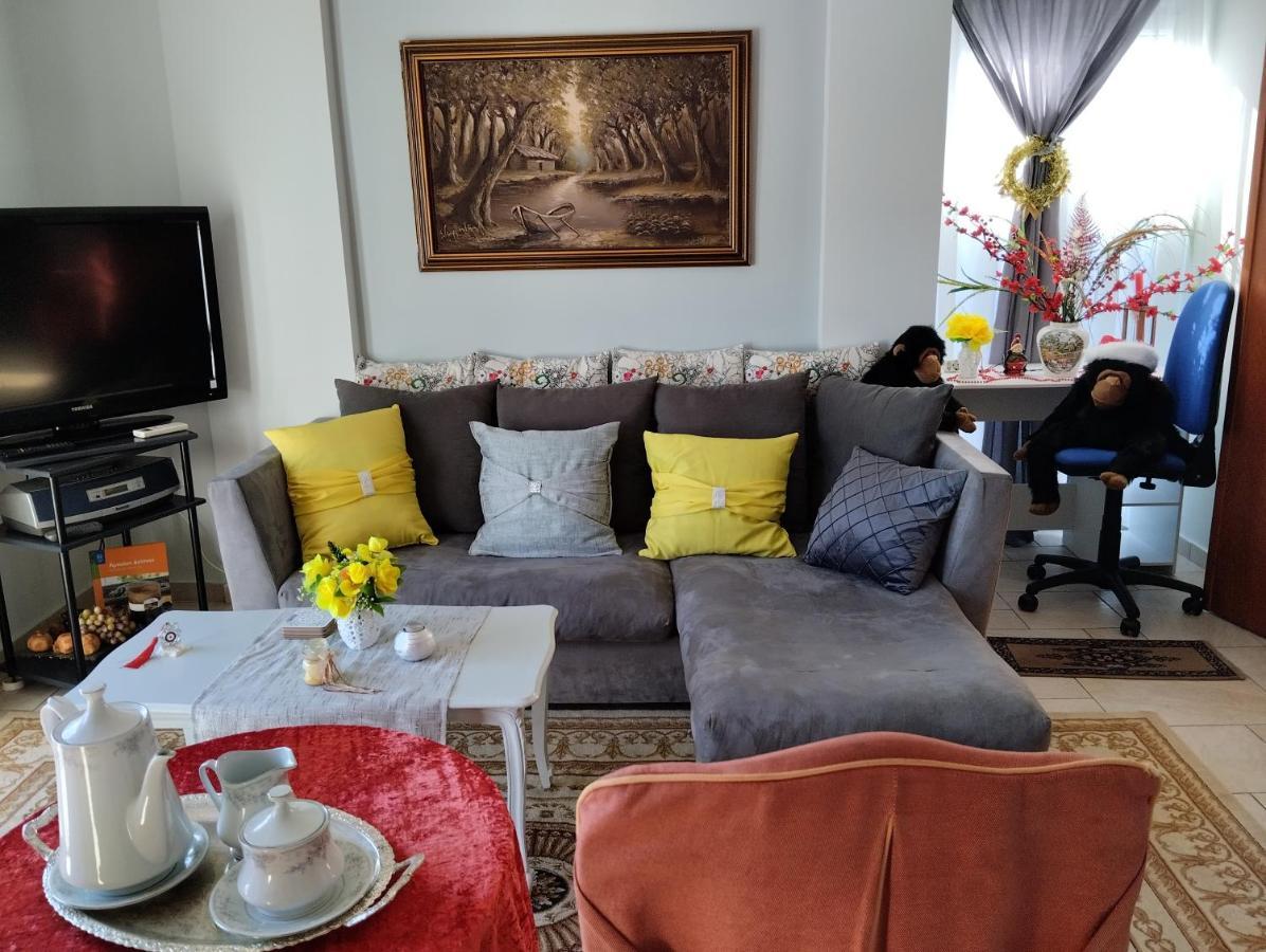 Appartement Πέτρινο Στη Θάλασσα à Nafpaktos Extérieur photo