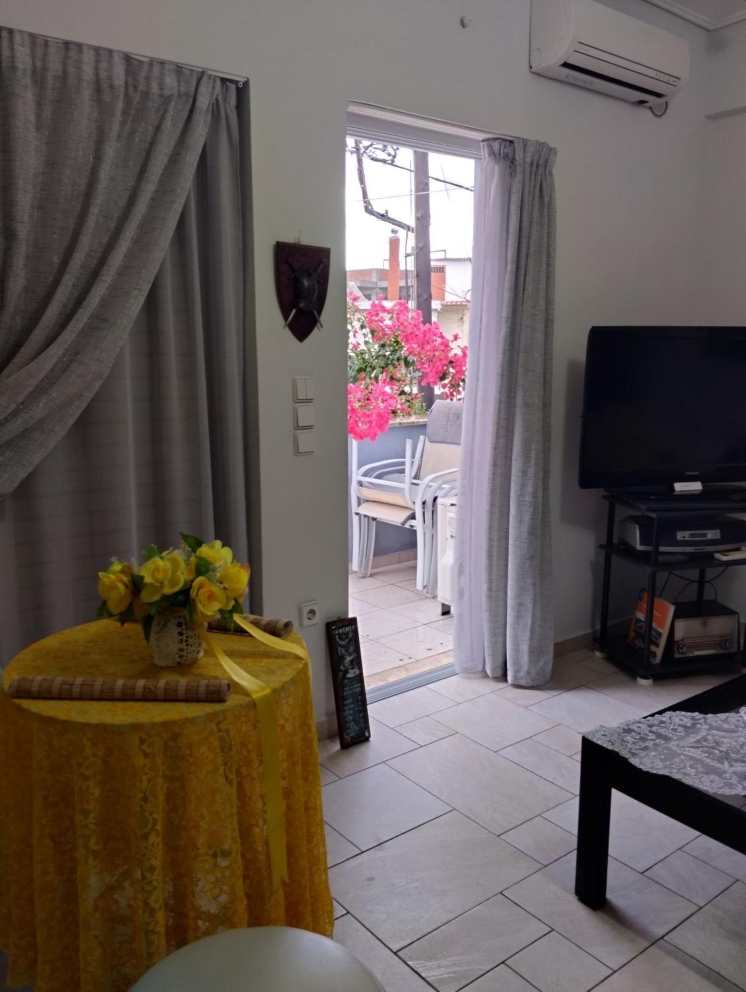 Appartement Πέτρινο Στη Θάλασσα à Nafpaktos Extérieur photo